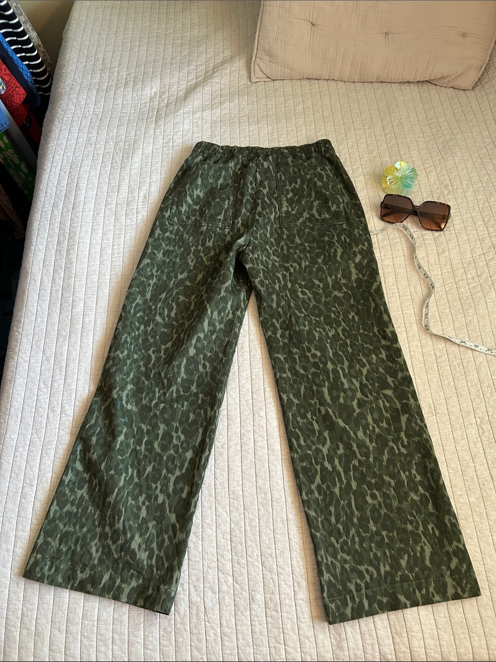 Gap green leopard print khaki cotton, easy wide leg pants XS - Picture 8 of 13